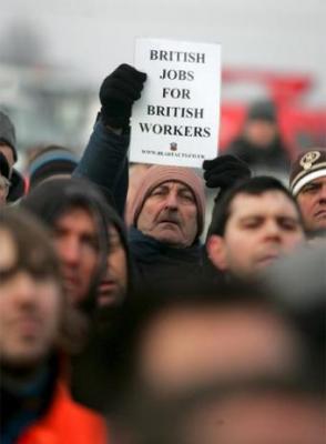 ¿Xenofobia? Miles de obreros británicos se manifiestan contra los trabajadores extranjeros