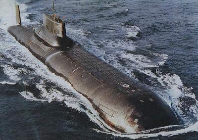 En aguas del Atlántico chocan submarinos nucleares británico y francés