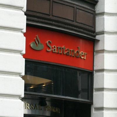 España: más de 50 mil clientes del Santander no podrán retirar sus fondos