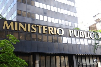 Muy bien: la justicia venezolana prohibe a los directivos de Stanford Bank salir del país
