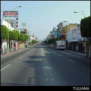 Hallan cuerpos decapitados y mutilados de tres hombres y dos mujeres en Tijuana