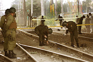 Atentado explosivo interrumpe servicio de trenes en Quilicura, Chile