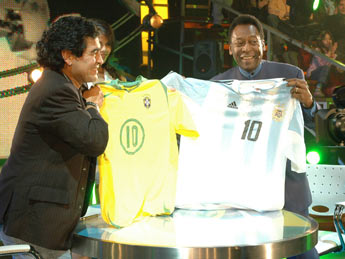 Pelé atacó a Maradona: "Es un mal ejemplo"