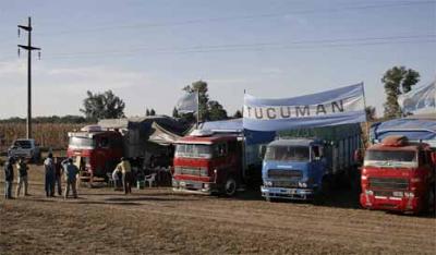Tensión en la rutas argentinas por enfrentamientos entre ruralistas y camioneros