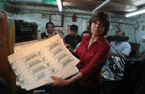 Requisan 28 millones de dólares falsos en Breña, Perú