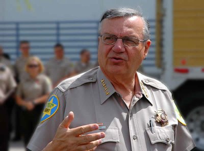 Aplauden al sheriff de Arizona que montó un campo de concentración