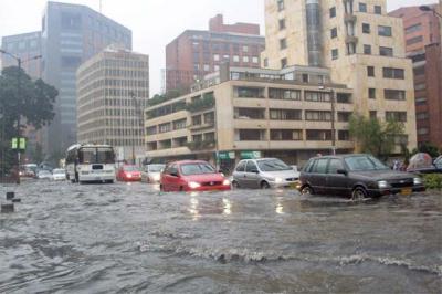 Los damnificados por inundaciones en Bogotá son más de 5 mil