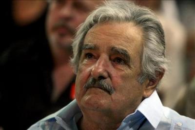 El candidato a presidente de Uruguay, el tupamaro José Mujica, sacó la fusta y pegó duro