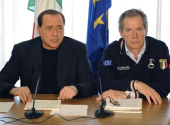 El loco Berlusconi a las víctimas: "Es como un fin de semana de acampada"