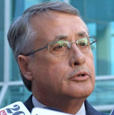 Los banqueros necesitan "una patada en el trasero", dice un ministro australiano