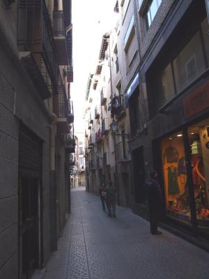 En España, un juez condena a prisión a un hombre por lucrarse con una web de descargas