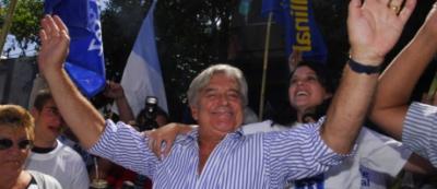 El ex presidente de Uruguay Luis Lacalle dice que se identifica con la izquierda