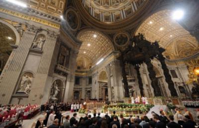 El Papa presidió la Vigilia Pascual