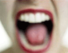 Hablar con moderación y no andar a los gritos puede evitar graves dolencias en las cuerdas vocales y en la garganta, recomiendan en Brasil