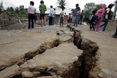 Terremotos en cadena sacuden a Indonesia y a España