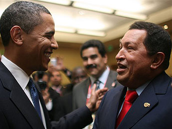 Obama anunció amplio diálogo con Cuba y se saludó ayer con Chávez