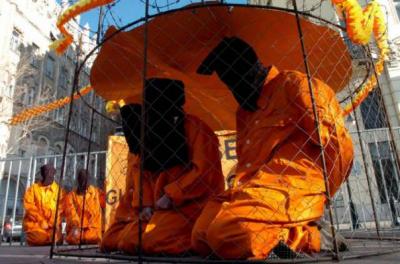 España: fiscal rechaza investigar Guantánamo tras hablar con diplomáticos de Estados Unidos