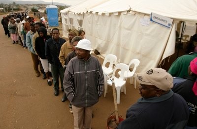 Gran afluencia a las urnas marca elecciones parlamentarias en Sudáfrica