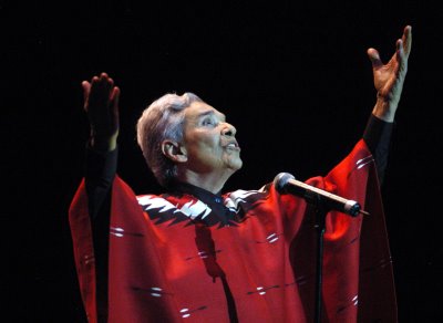Chavela Vargas celebra en grande sus 90 años