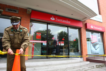 También en Chile volvieron los asaltos a bancos: delincuentes se llevaron 100 millones del Santander en Reñaca