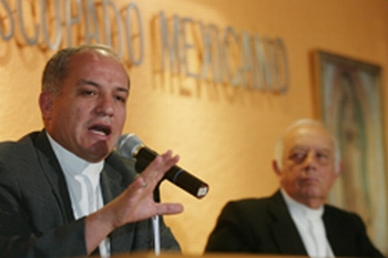 Episcopado de México dice que la pedofilia hace "más humanos" a curas y aumenta el "aprecio" a los clérigos