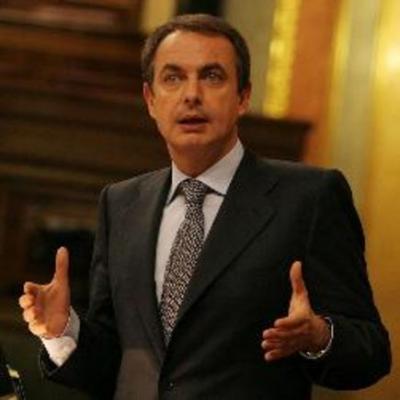 Zapatero garantiza que nunca acordará despidos baratos, ni recortes sociales