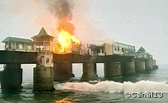 En Chile demolerán superficie del mítico Muelle Vergara tras incendio intencional