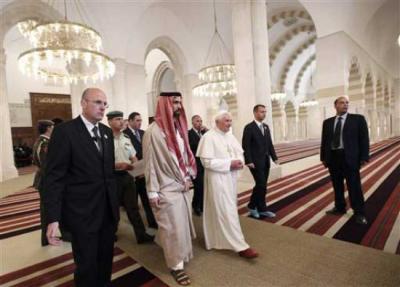 Musulmanes decepcionados por visita del Papa a mezquita de Jordania