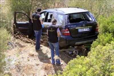 Un vehículo con tres ocupantes cae por un barranco de 40 metros en Tenerife
