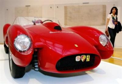 Nueve millones de euros por un Ferrari de 1957