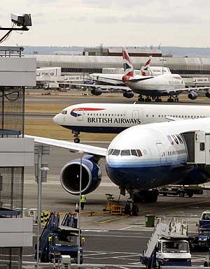 En aeropuerto de Londres detienen a piloto borracho con 204 pasajeros a bordo