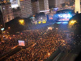 Buenos Aires: multitudinario recital inauguró festejos por Bicentenario de la Revolución de Mayo