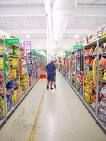 Argentina: un policía devolvió 350 mil pesos a la clienta de un supermercado