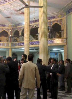 Ataque a mezquita en Irán deja 19 muertos