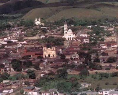 Colombia: ataque de las Farc deja cuatro muertos y un concejal secuestrado