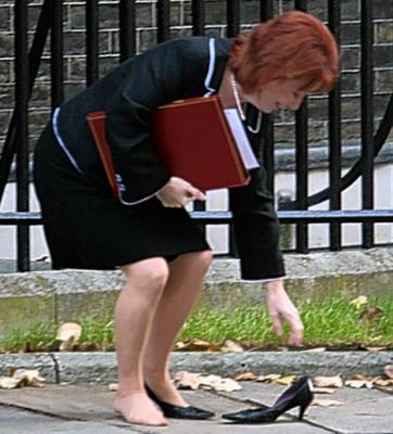 Escándalo por gastos en Gran Bretaña no para: hoy renunció la ministra Blears