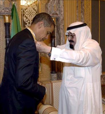 Obama llegó a El Cairo para pronunciar un discurso dirigido a los musulmanes