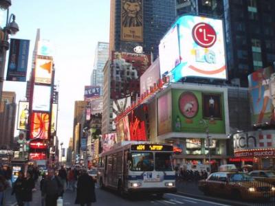 Nueva York: Se acumulan multas en auto con cadáver adentro
