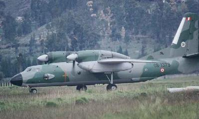 India: buscan avión militar desaparecido con 12 personas a bordo