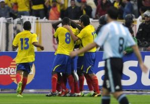 Ecuador le ganó 2 a 0 a Argentina y camina al Mundial