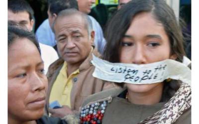 La actriz alemana de "Pocahontas" llegó a Perú y dijo: vengo a apoyar a mis hermanos indígenas
