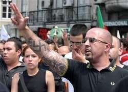 Madrid: juzgan hoy a 15 jóvenes nazis de organización Hammerskin-España