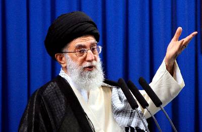 Líder supremo de Irán habla a la nación tras protestas