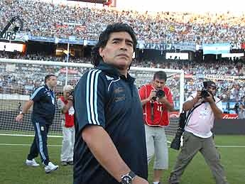 Otro capítulo de la novela de Maradona y los dirigentes de River Plate