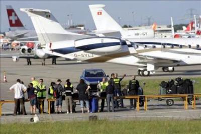 Un avión de Air France aterriza de emergencia al morir un pasajero