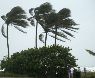 Tormenta tropical Andrés se fortalece en el Pacífico mexicano