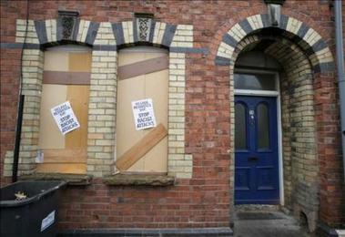Belfast: Ataque racista contra la iglesia donde se refugiaron las familias rumanas