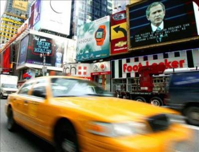 Dos taxistas sin licencia protagonizan una fuga en Nueva York con turistas a bordo