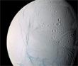 Una luna de Saturno tiene grutas con agua