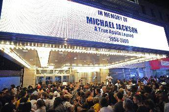 La familia de Michael Jackson apunta a una sobredosis de morfina